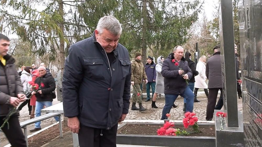 ���� � �� �������. ϸ�� ��������� ������ ����� �� ������ ����� ����� ���������. ��� ���� � ������. ����� ����� �� �������� ������������: ���� �������, ����������. ϸ�� �������� ����� �� ���� ��������, ����� �� ��� ������� ��������