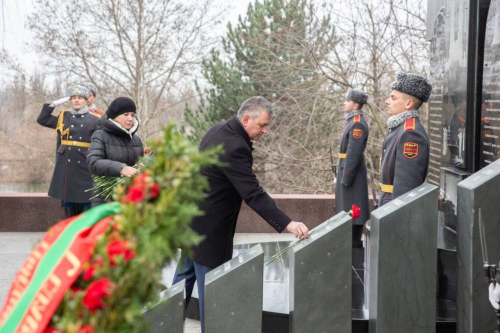 �������� �����������, ����������� 35-����� ������ ��������� ����� �� �����������, �������� ������� �� ���� ����������