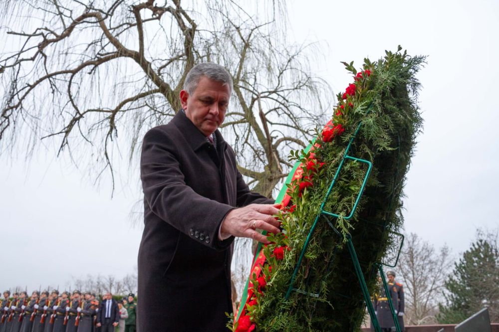 ����� 35 ��� �����, 15 ������� 1989 ����, ���������� ����� ��������� ����� �� �����������