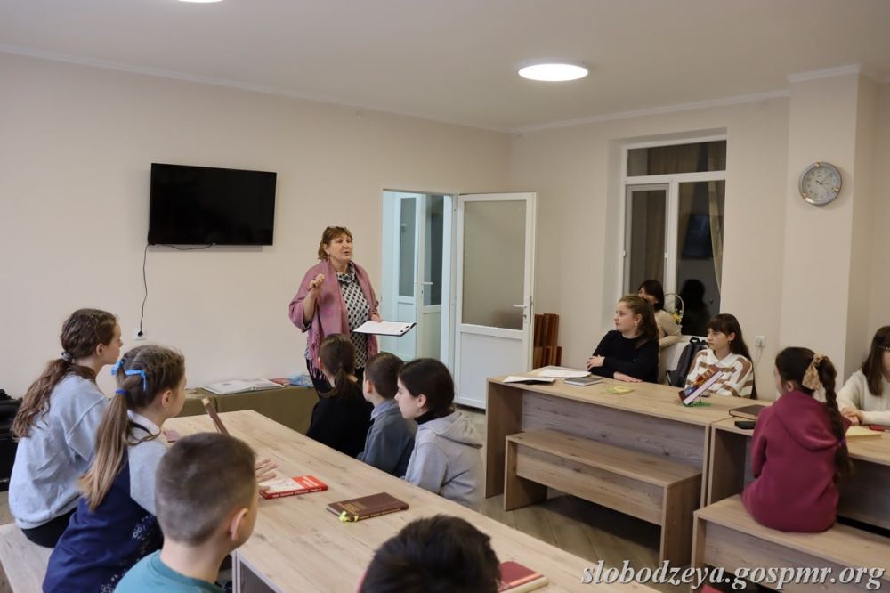 ���������� �����������, ����������� 80-����� ������������ �������������� ������ �� �������-��������� �����������