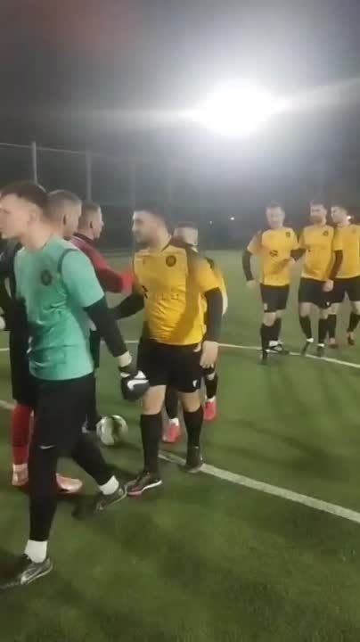 �������!