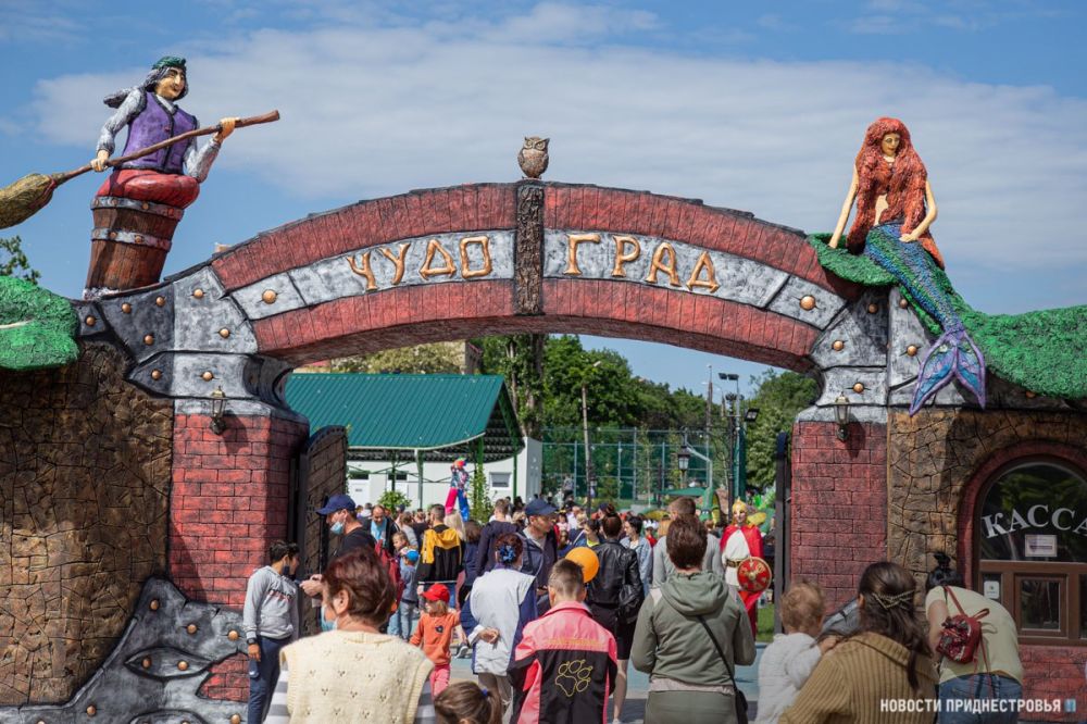 �����-���� � ��������� �������� �� ��������� � 23, 24, 25 ������� � � 12:00 �� 22:00