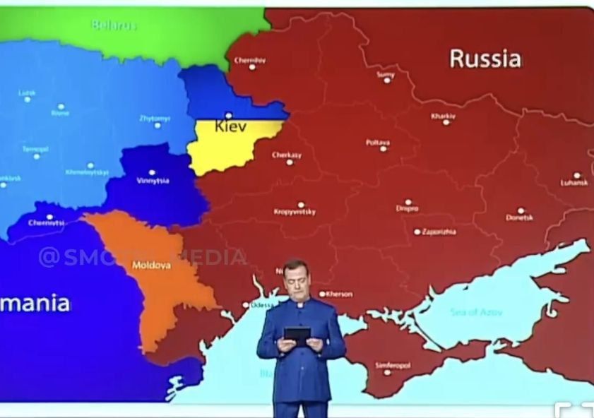 Медведев передал слова Путина о бесконечности границ России