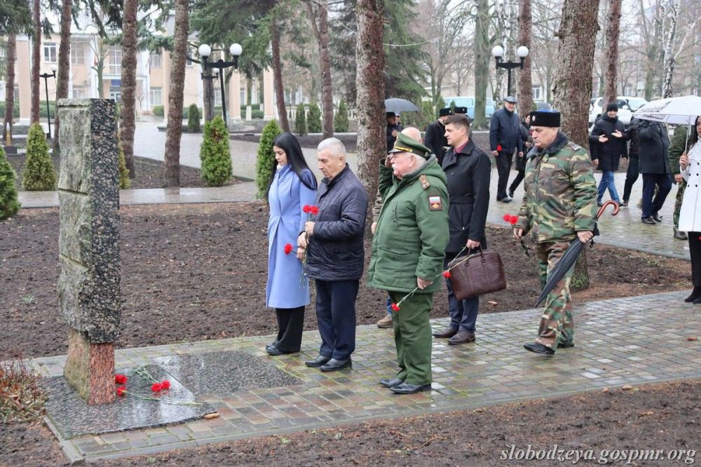 � ��������� � ����� 32-� ��������� �������� ��������� ��������� ��� ��������� ����� � ���������� �������� ���������� ������������� � ���������� ����� ��������� ��������� ���������� ������