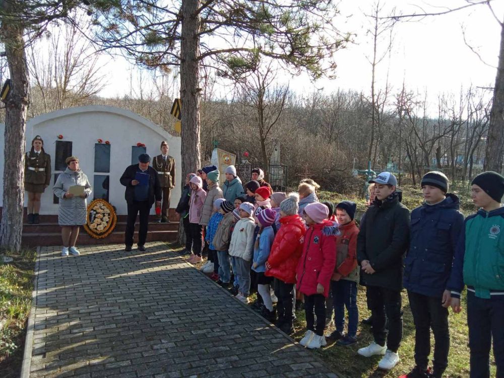 ������� � ���� ������� ������ ������, ������������ � 80-� ��������� ������������ ���� �� �������-��������� �����������