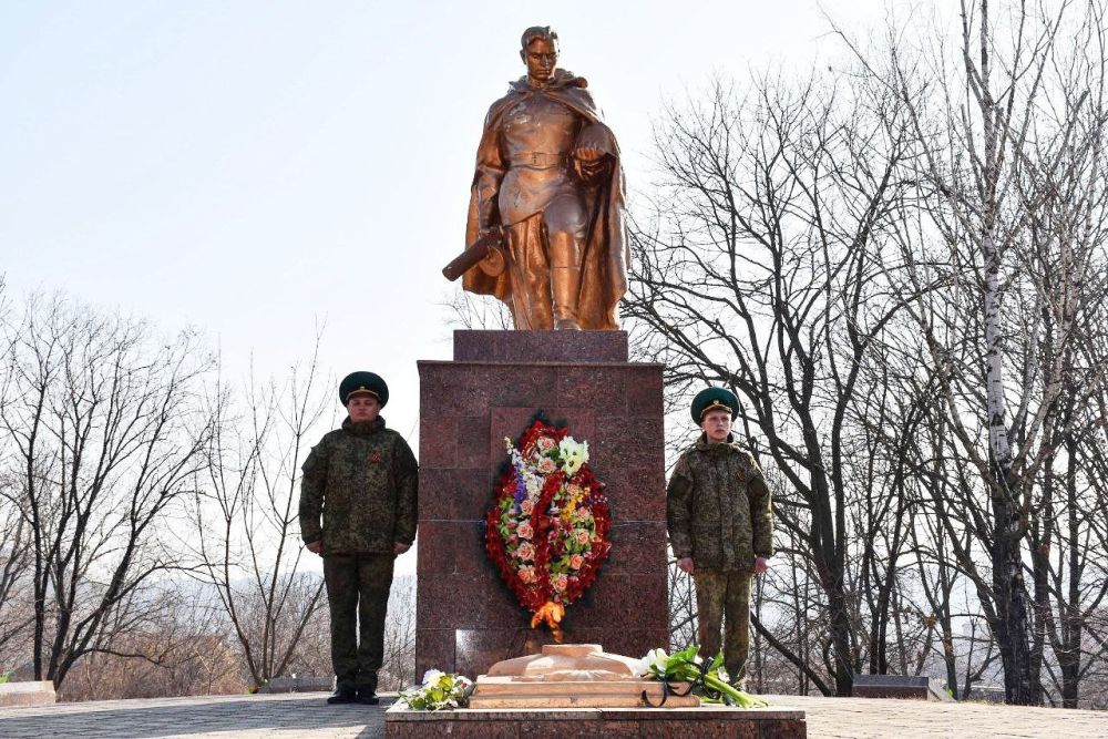 ��������� ������ ���������� ������! ���������� ��� ������� ������� � ������������, ������������ � 80-� ��������� ������������ ������ �� �������-��������� ����������