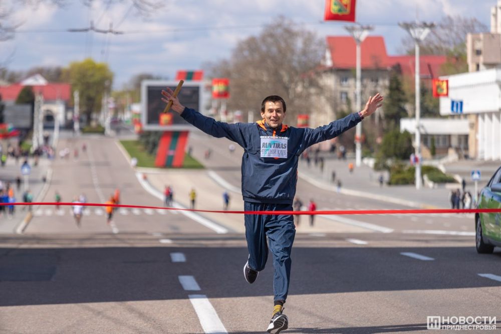 12 ������ ������� ������������ ����������������� �������� � 80-����� ������������ ��������� �� ���������� ���������