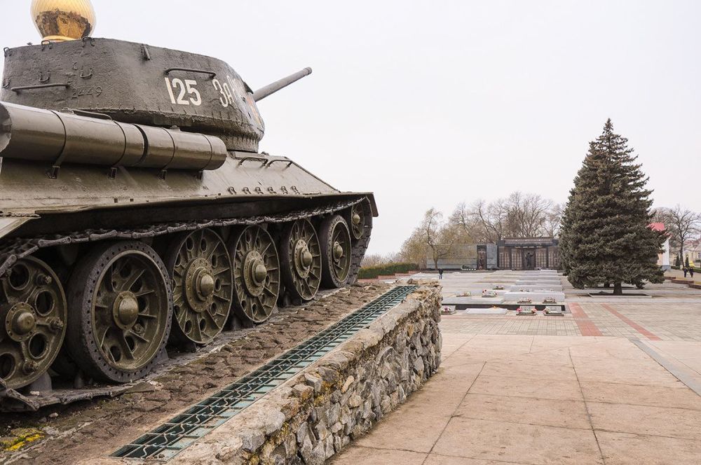 � ��������� �������� ���������� � ������������ 80-����� �� ��� ������������ ������ �� �������-���������� �����������