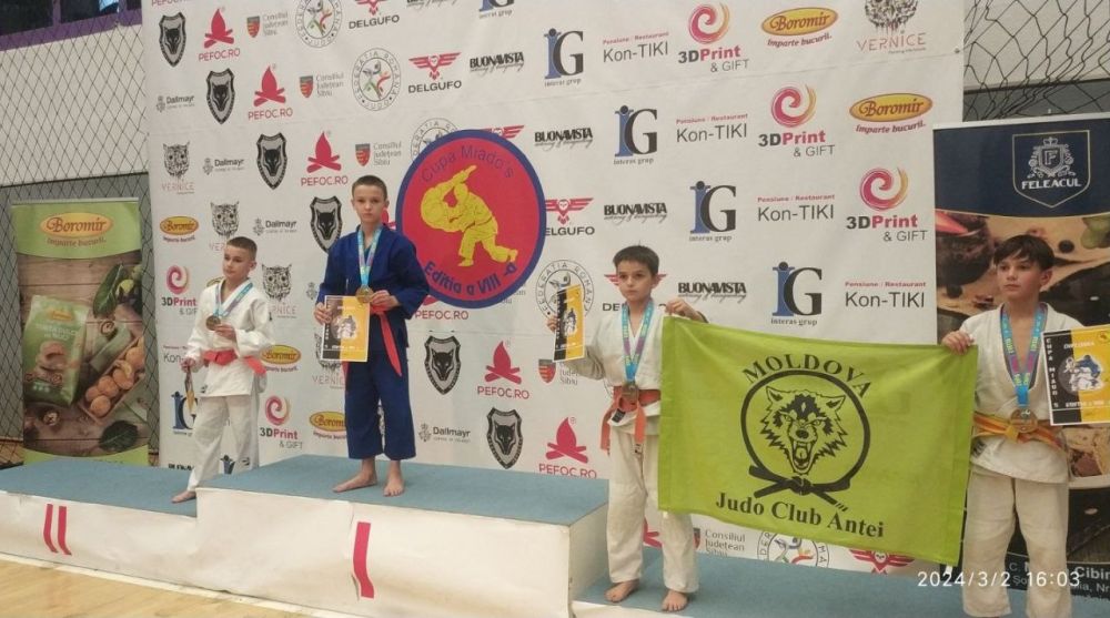 ������� ������. � ����� ������������ ��������� ������ ������� ������� � ������������� ������� �� ������ ����� � �. ����� (�������), �������� ���������� �. ������� �� ����� �������� � � �������� ���������� ������ ���������, ����������� ������������ ������