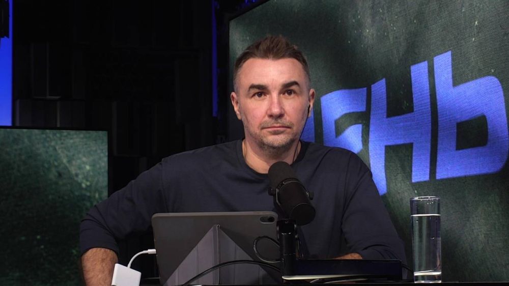 ДЕНЬ Z на СоловьёвLIVE. С 15.00 до 18.00 РОССИЯ ПРОВОДИТ СПЕЦОПЕРАЦИЮ НА УКРАИНЕ в студии - МАРАТ БУЛАТОВ В гостях: Виталий Серуканов - (