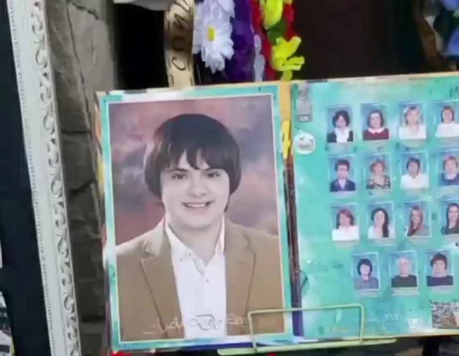       ,     