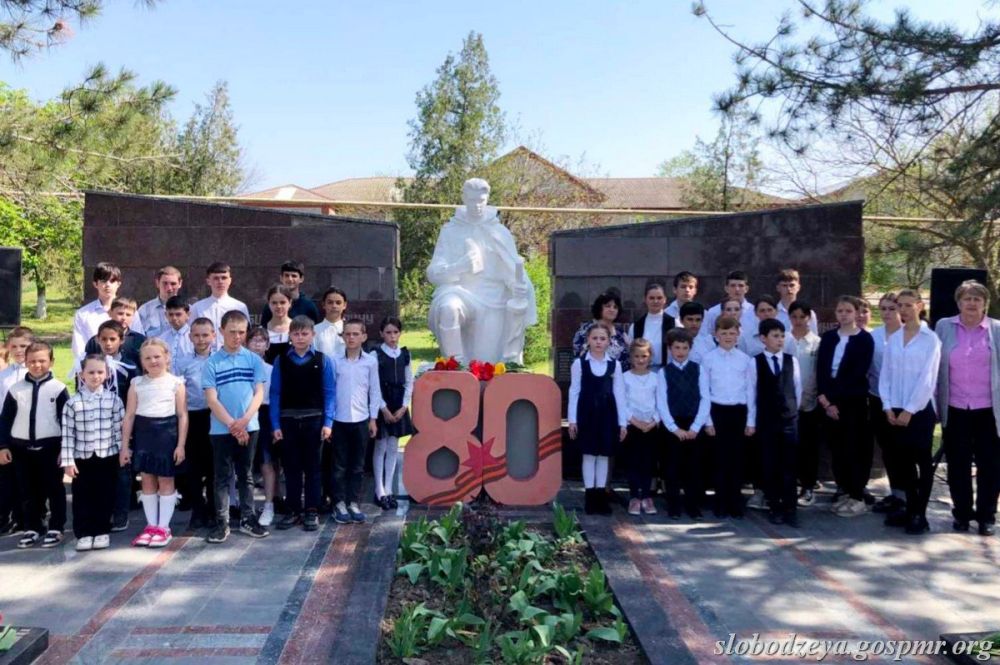 ������������� ������, ����������� 80-����� ������������ �� ���������� ����������� ����� ������ � �. ����-�������