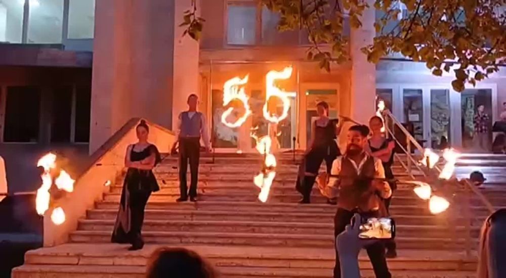 ������������� � ������ ����� ���. � ����� �������� ��������� ��� �� ����