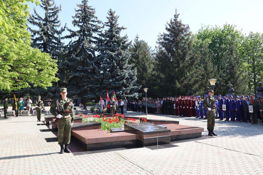 ������ ����� �������������