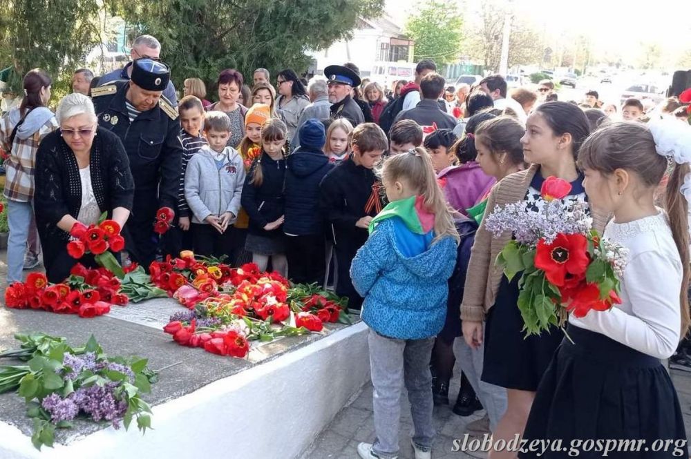 ������ ������ ���� ������������� 80-����� ������������ �� �������-��������� �����������