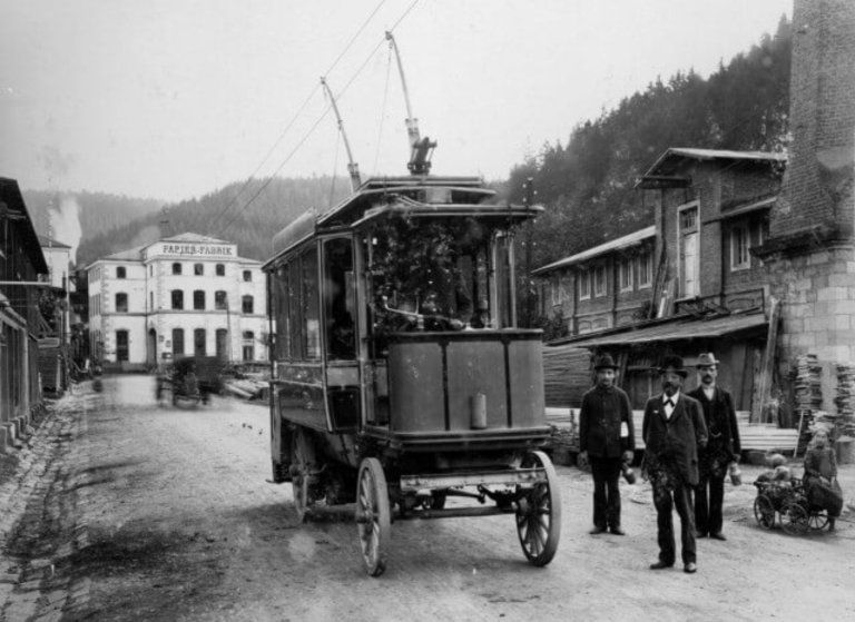 122 ���� ����� � ���������� ��������� �������� �������, ��������� ������ ���� � �������� ������������� ���������� � �������� ��������� � �����