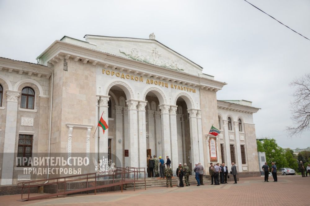 ������� ������ ������ ������� � ������������� �������� �� ������ 30-����� ����� ���������� ������������� �