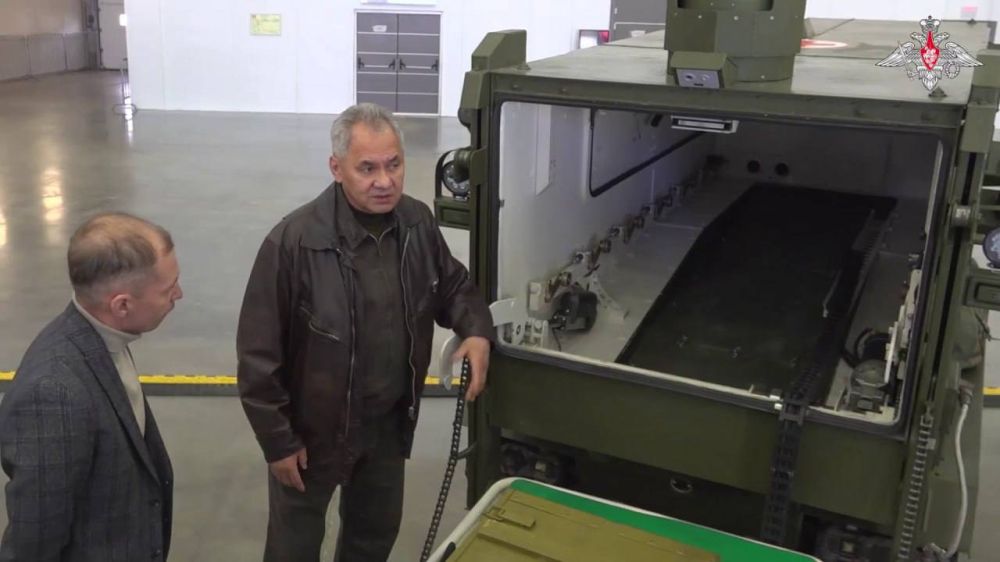 � ����������� ������ �������� ������ ����� ����� ������-����������� ���������� � ������� �����������-������������ ����������� �� ��