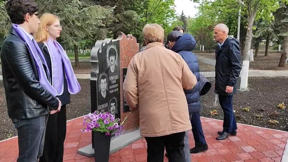 � ������� ������� ������ �����������, �������� � 1992 ���� ��� ������ �������������