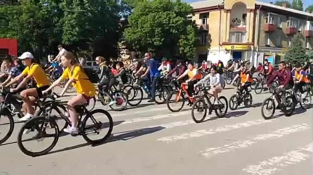 В Приднестровье проходит велопробег, приуроченный к празднованию Дня Победы, сообщает @rusputnikmd