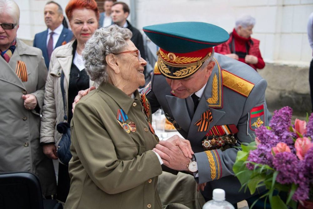 ��������� ����� �������������� ��������� ��������� � �������������� � ���� ������: