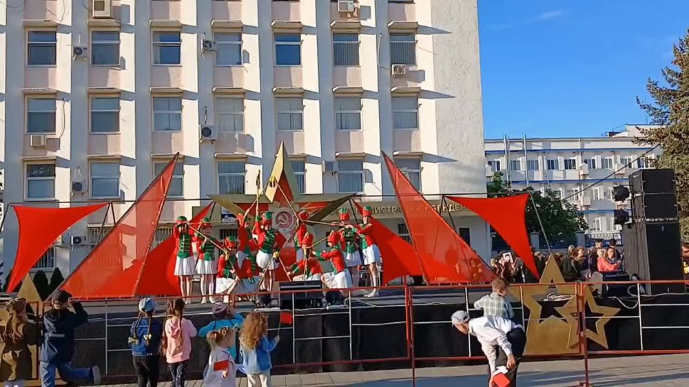 ������� ������������. �� ����� - ���� ����������� �� 15-� �����