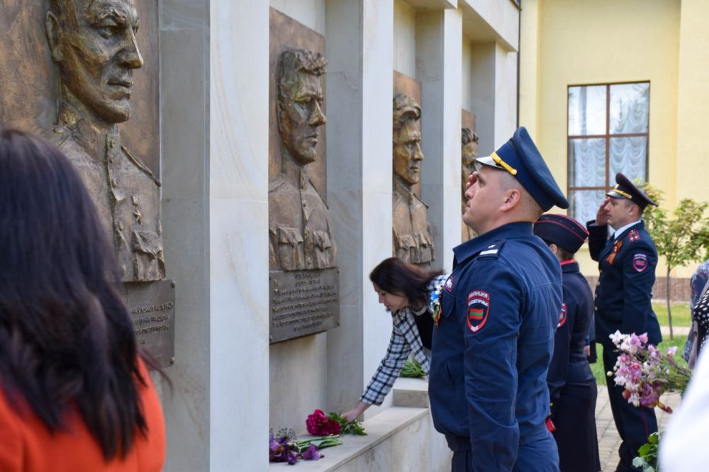 ���� ������, ������� �� ����� ��������, � �����, ������� �� ����� �����