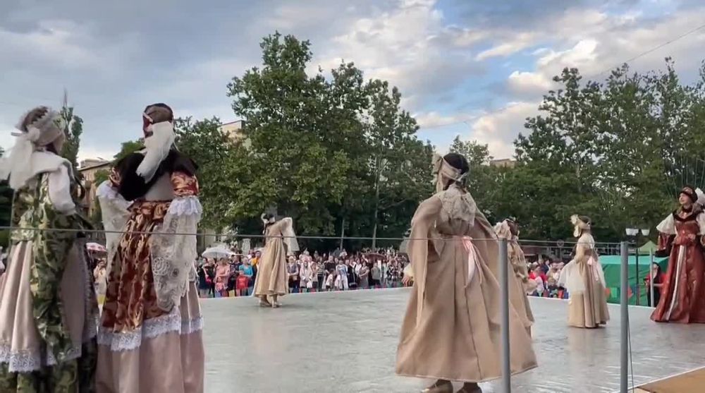 ������ ����� ������������ �������� ��� �����