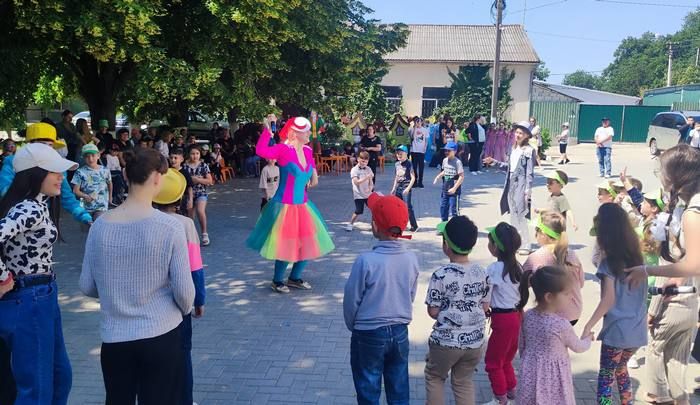 ���� ���������� ����������� � ����������� � ��������� ������ ׸���� �� ����������-�������� ����