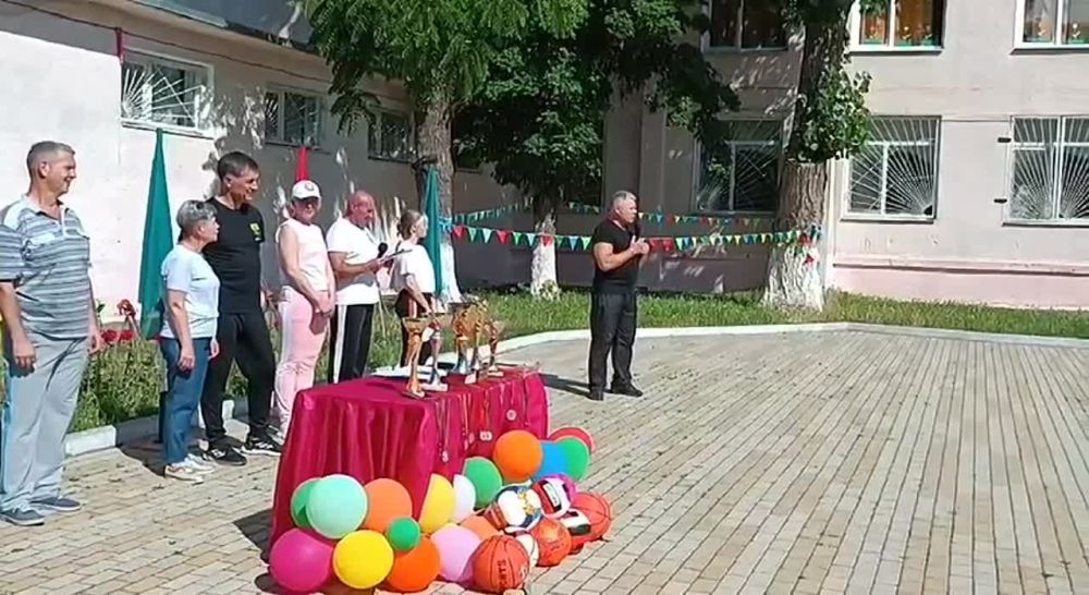 "Сегодня при непосредственном участии и поддержке Президента нашей республики в стране, в городе реализуются Программы по обустройству новых скверов, спорткомплексов во всех микрорайонах