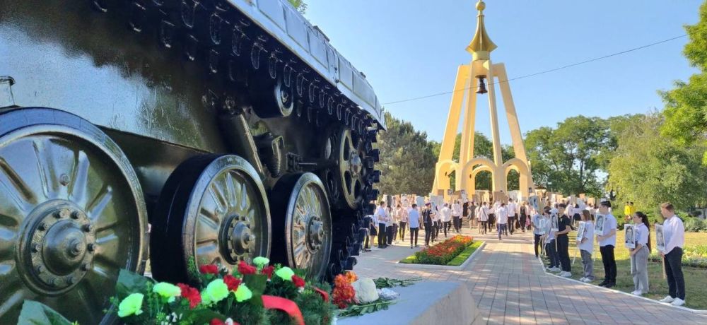 � ���� ������ � ������, 19 ����, � �������� ������ ������ ��������