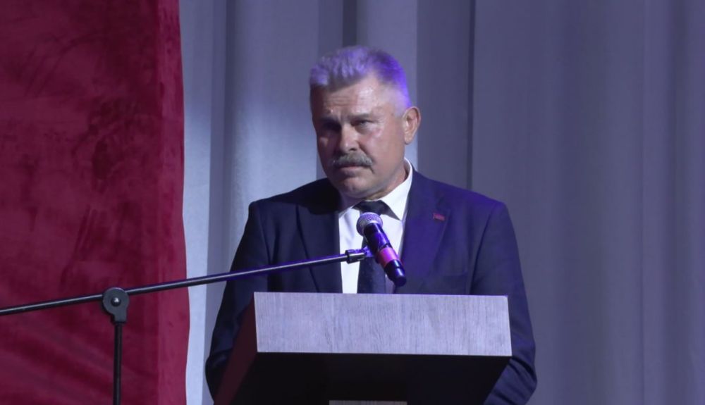 "Не зря цвет ваших халатов белый, потому что именно вам мы доверяем самое ценное, что у нас есть