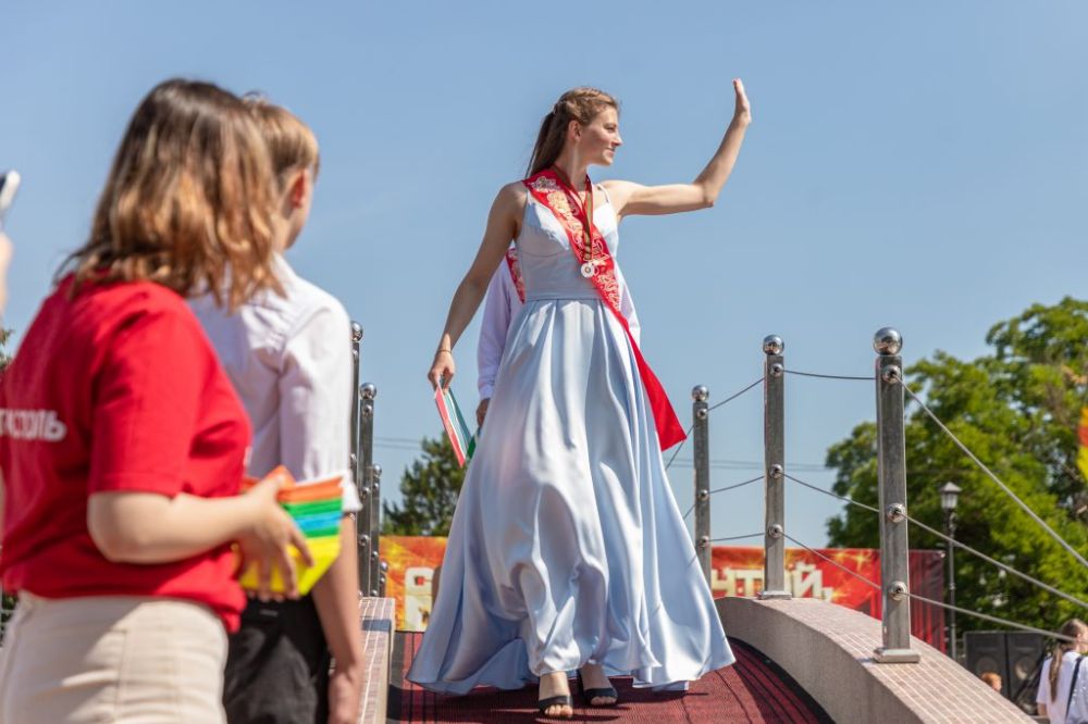 � ������� � 10:00 ���� � ������� ������� � ��������� ����� ���������� �����������-����������