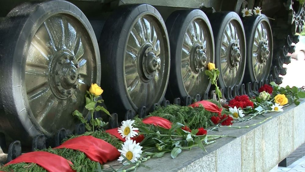 16:45. ������ �������� � ������ � ������