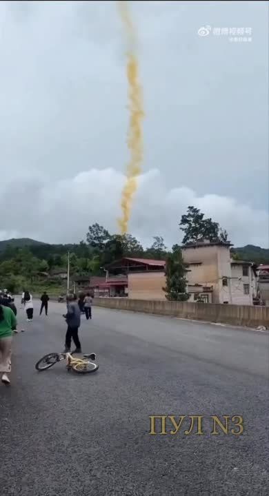 � ����� ������� ������������ ������� ����� �� ���������� �����: ���� ��������� ������ �� ������ Long March 2C, ������� ������ �� ������ �������. ������, �� ��� � ���������� ������ ������� ����� �� �����