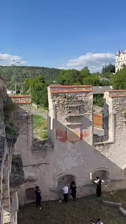 300 ������-������� �������� � ������ �� ������ �������� ���������� ������� ������