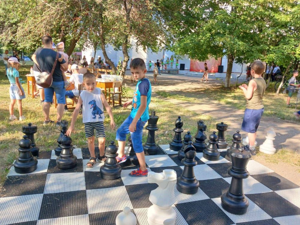 ���������� ��������� ������� ����������� ���������� � ����������� �������� ���� "������" � "��������"