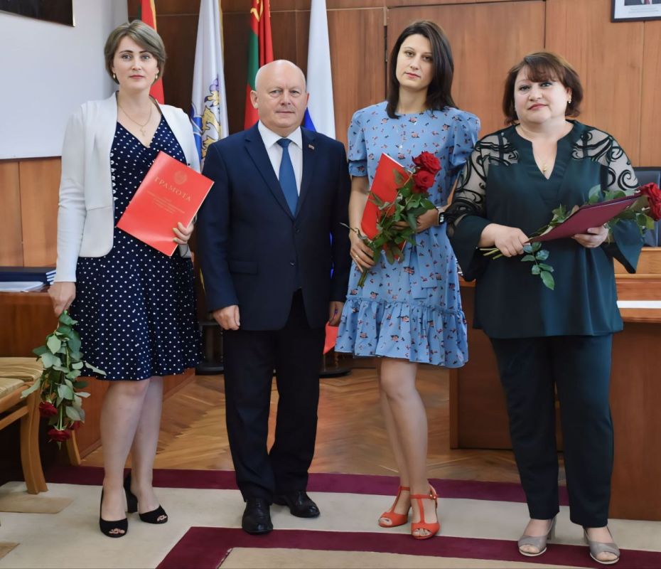 ������� ����� ��������������� ������������� ���������� ������ � �. ������ �������� ������ ������ ������� ���������� �������� � ����� �� ����������������� ���������