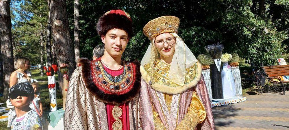 � ��������� ����� ������� ϸ�� � �������� ����������� ���� � ���� �����, ����� � ��������