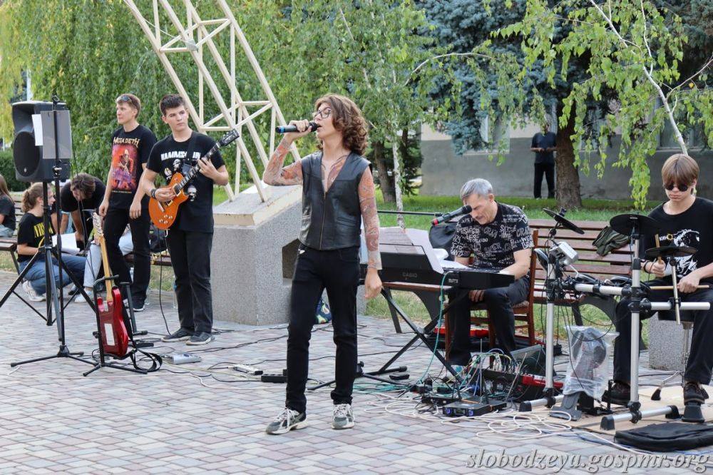 ����� ��������� �����-������ �The carpets� - ���������� ����� �������� ��� ��������������� ���������� ������������� �����-��������� � ������� ��������� ��������