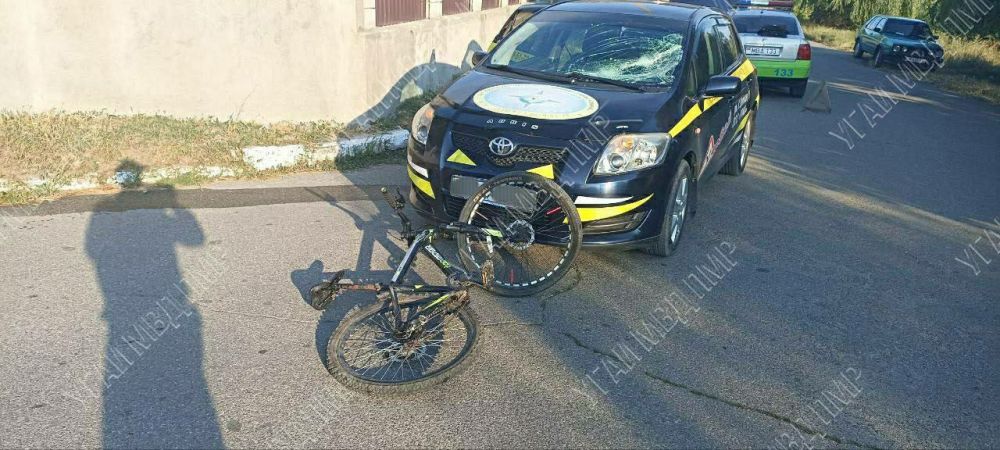 Встретились на дороге. В Григориополе столкнулись ученик за рулём «Тойоты» и 16-летний велосипедист. Произошло это вечером 30 июля