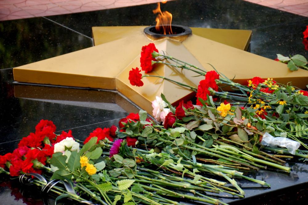 ������ ������� ������� 80-����� ������������ �� �������-���������� �����������