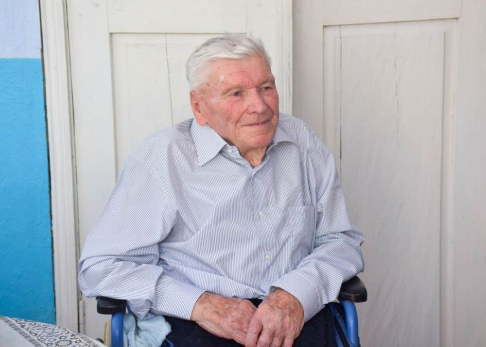 ������� ���� 100-������ ������ �������� ������� ������� ������������� ����� ����� ����������� ��������