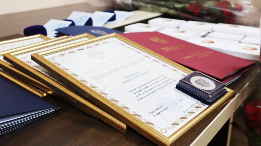 Глава Минцифры вручил госнаграды сотрудникам отрасли