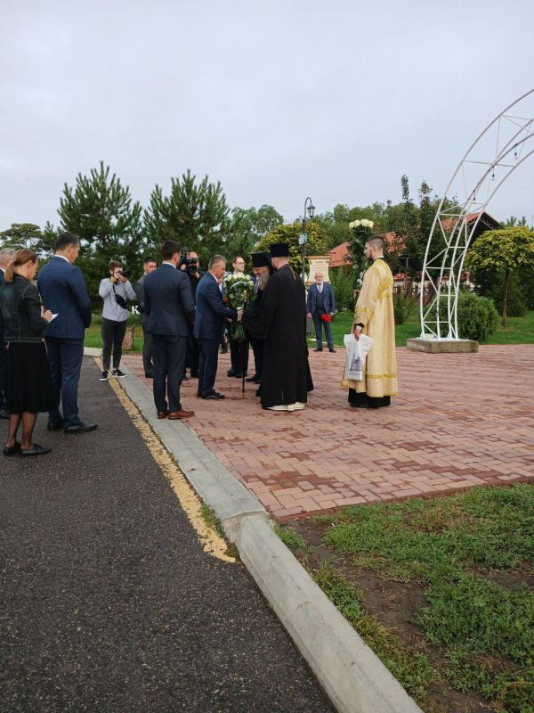 12 �������� ����������� 300 ��� �� ��� ����������� �� ��������� � �����-��������� ����� ������� ������������ ����� ���������� ��������