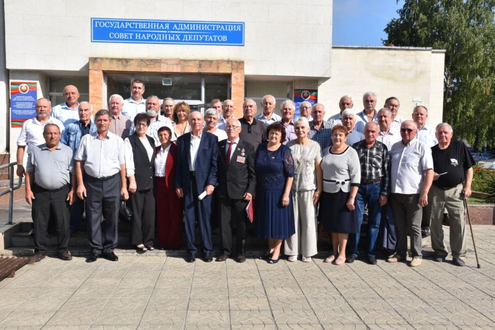 Юбилейные медали в честь 35-летия ОСТК вручили в Каменке