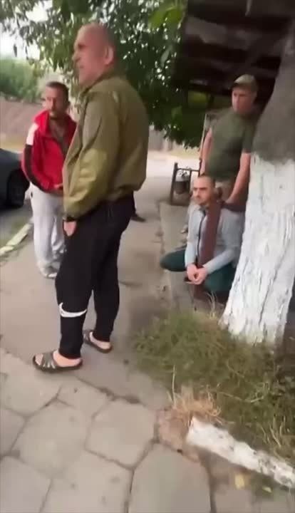 � � �� ����� ���� ������������ ��� ���!