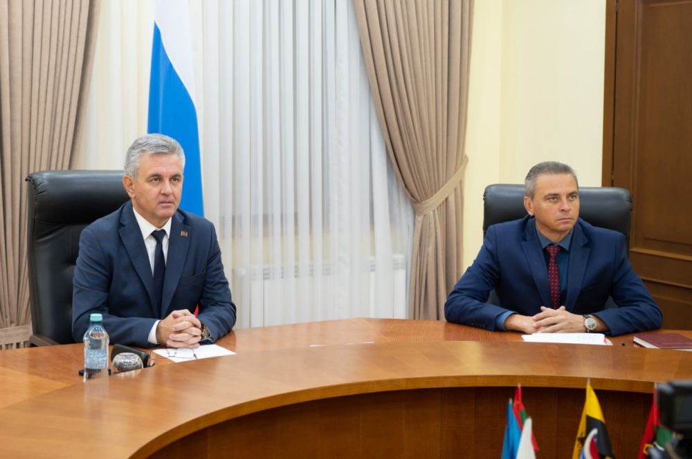 В рабочем графике Президента по понедельникам – селекторное совещание