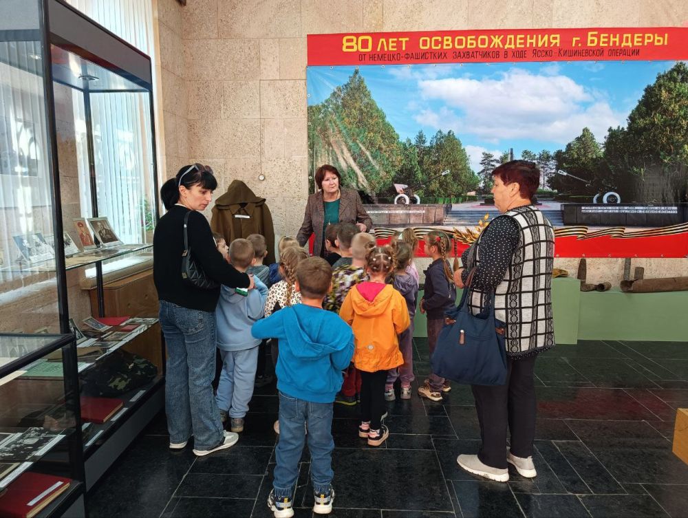 ����� �������������� ��������� ������ ���������� ���������� � �������� ������� ���� � ������������� � ���������, ����������� 80-����� �����-����������� ��������