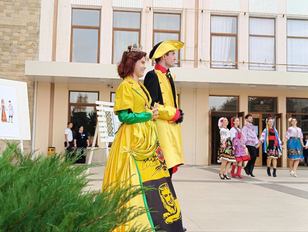 ������� ������ ��������� � ������������ �� ������ ������, ������ ����� ������